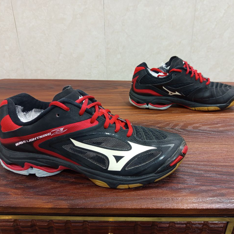 کفش اورجینال میزانو مدل - Wave Lightning Z3
